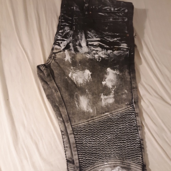 Size 32 but fits more like size 34 Rockstar Jeans - Picture 3 of 4